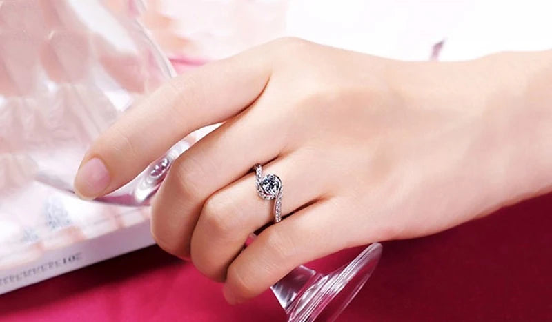 With Credentials Pure White Gold Color Tibetan Silver Rings for Women Round 8mm 2ct Cubic Zircon Rings Wedding Band Gift Jewelry